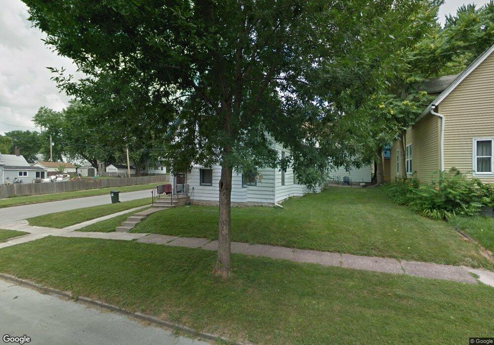 1530 W 8th St, Davenport, IA 52802 - photo 1