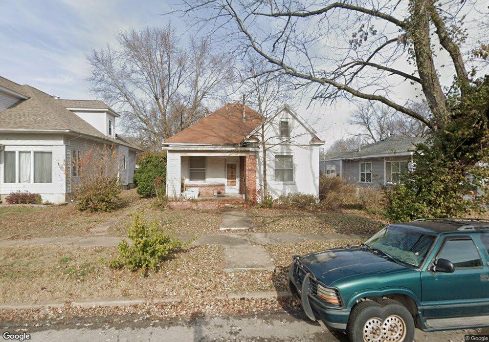 1217 Appleton Ave, Parsons, KS 67357 - photo 1