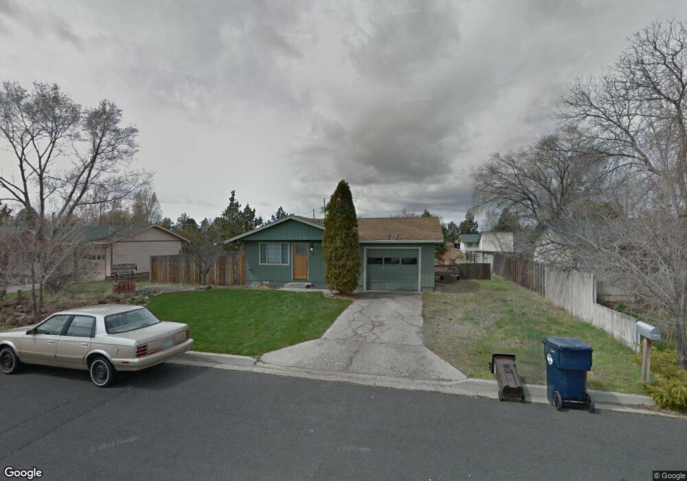 1319 NW 8th St, Redmond, OR 97756 - photo 1