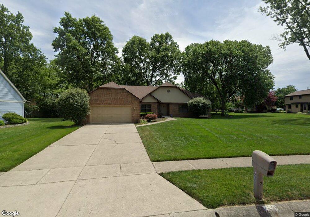 562 Waring Way, Columbus, OH 43213 - photo 1