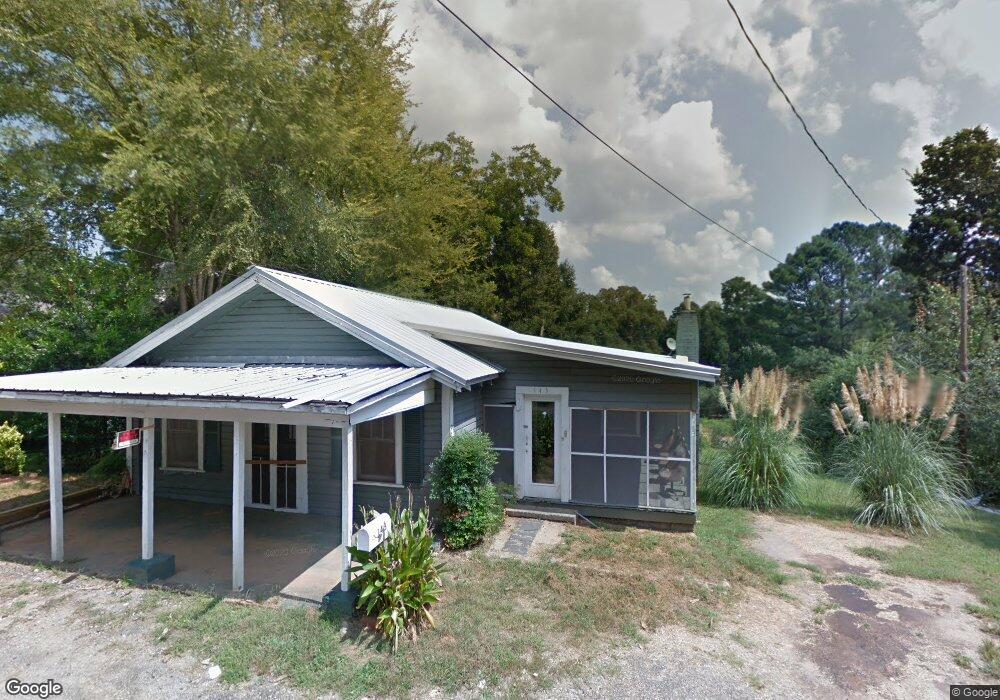 143 Spring St, Commerce, GA 30529 - photo 1