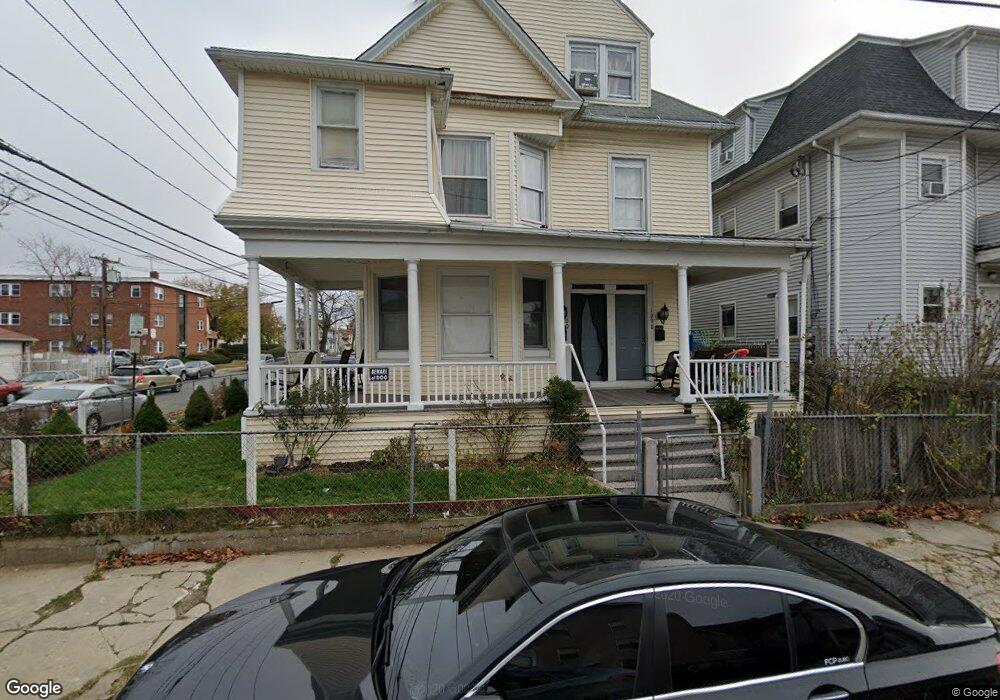 1098 Kossuth St, Bridgeport, CT 06608 - photo 1