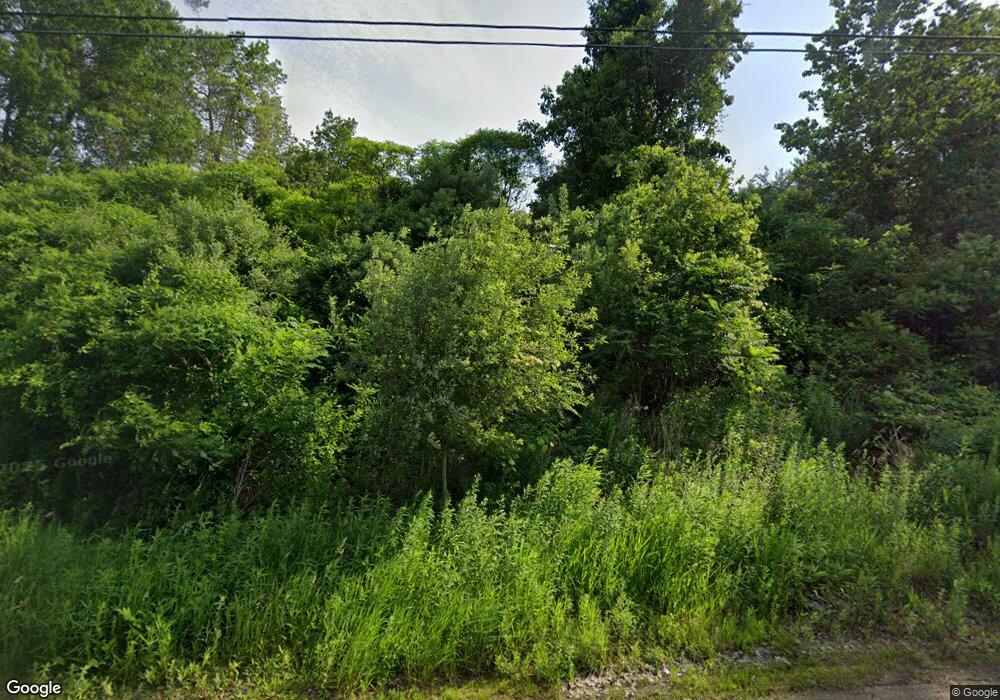 10 Lenny Ln, Hudson, NH 03051 - photo 1