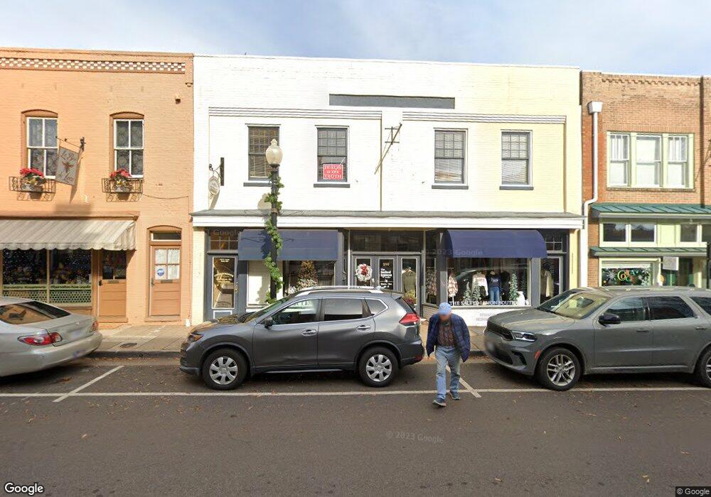 246 E Davis St, Culpeper, VA 22701 - photo 1