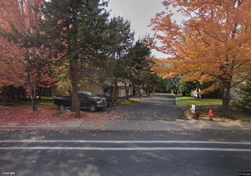 1085 NE Purcell Blvd unit 30, Bend, OR 97701 - photo 1