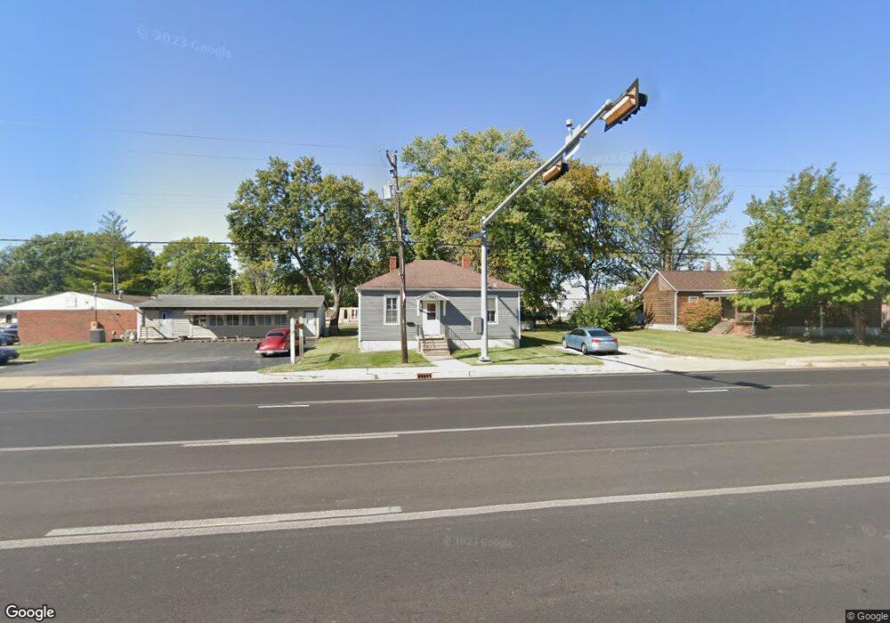 2411 N Center St, Maryville, IL 62062 - photo 1