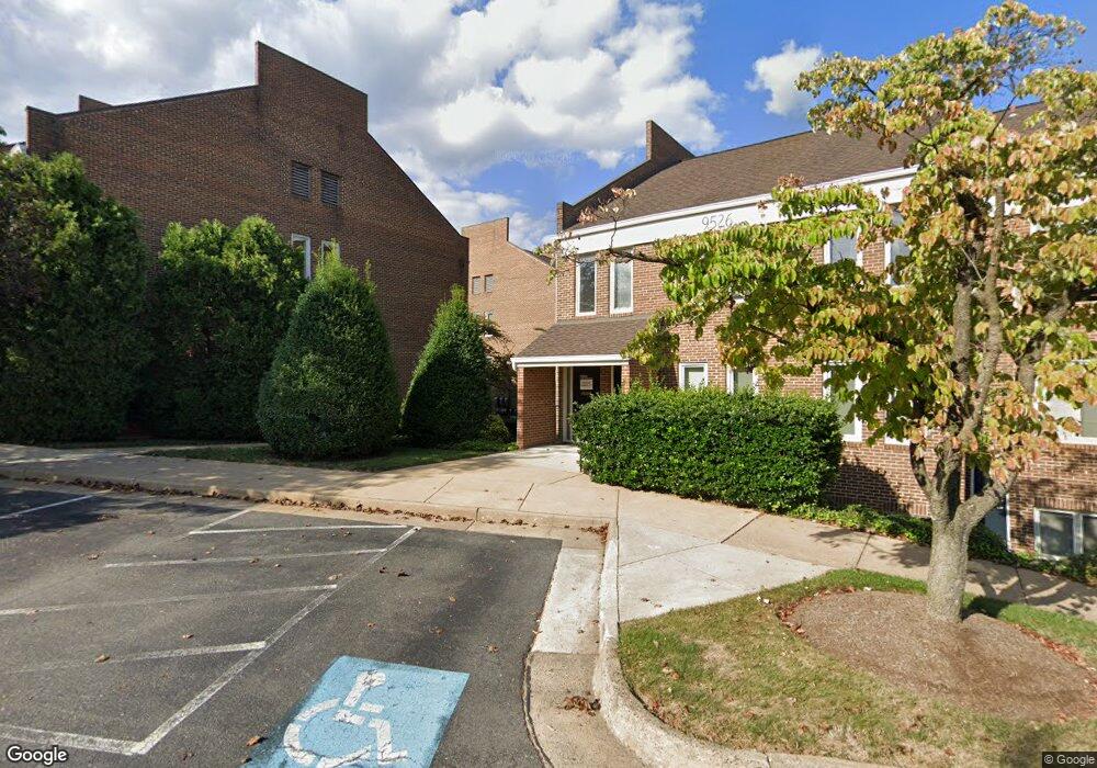 9512 Lee Hwy unit B, Fairfax, VA 22031 - photo 1