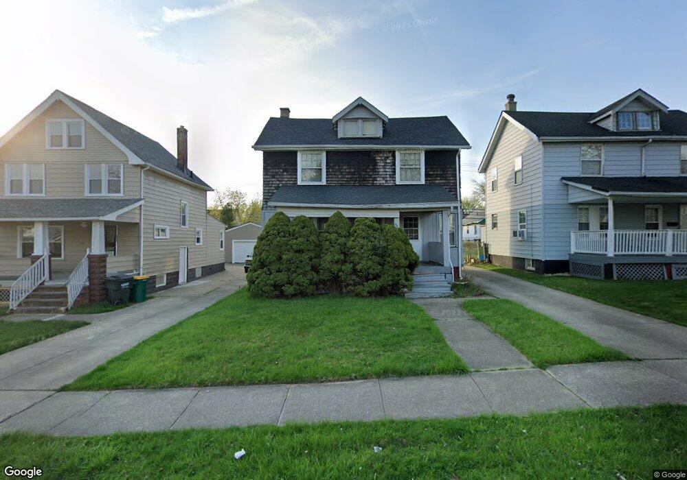 5547 Clement Ave, Maple Heights, OH 44137 - photo 1