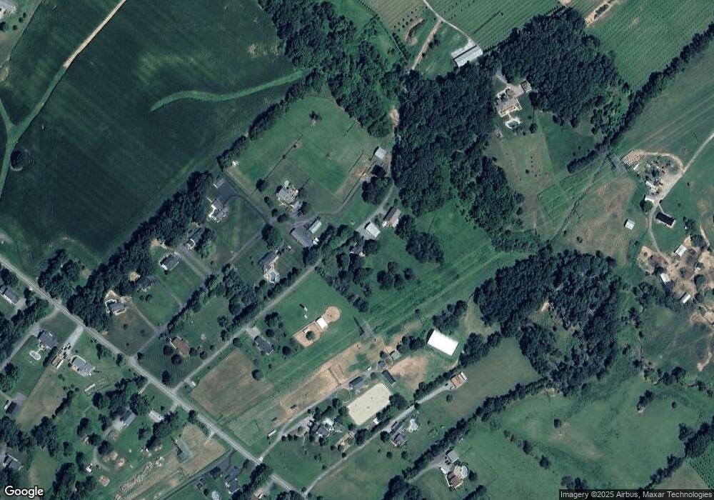 415 Heath Dr, Sykesville, MD 21784 - photo 1