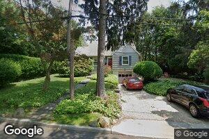 15 Edgewood Ave, Glen Head, NY 11545