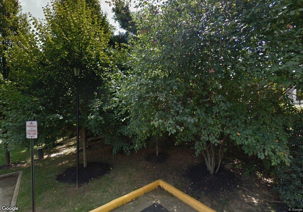 9927 Oakton Terrace Rd, Oakton, VA 22124 - photo 1