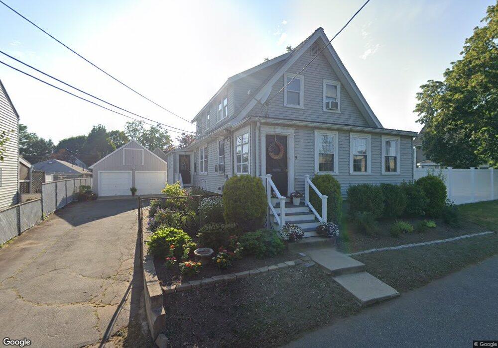 9 Round Hill St unit 2, Saugus, MA 01906 - photo 1