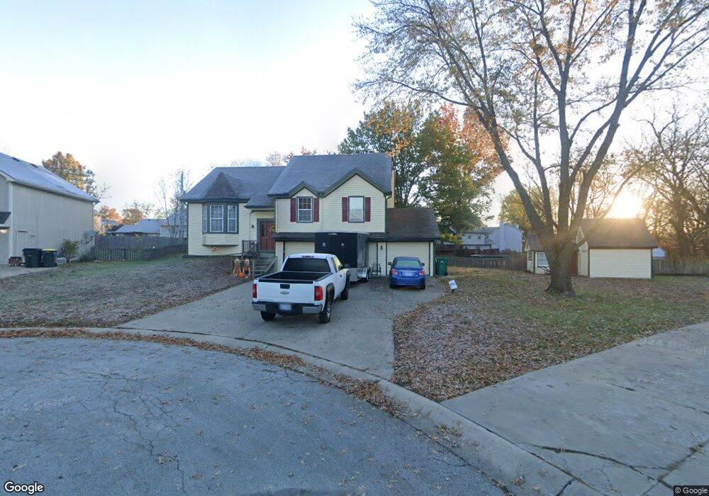 128 Hampton Ct, Lansing, KS 66043 - photo 1