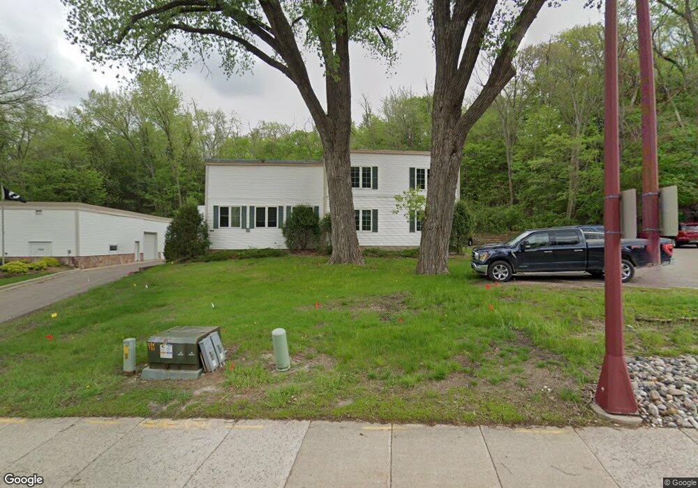 724 Madison Ave, Mankato, MN 56001 - photo 1