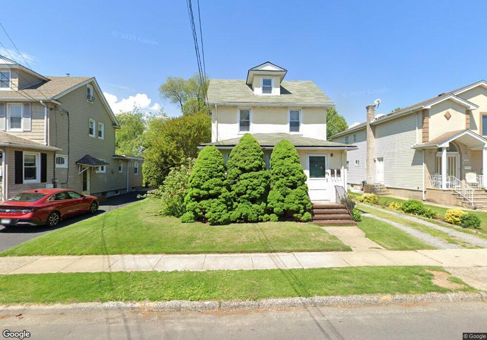 946 Washington St, Franklin Square, NY 11010 - photo 1