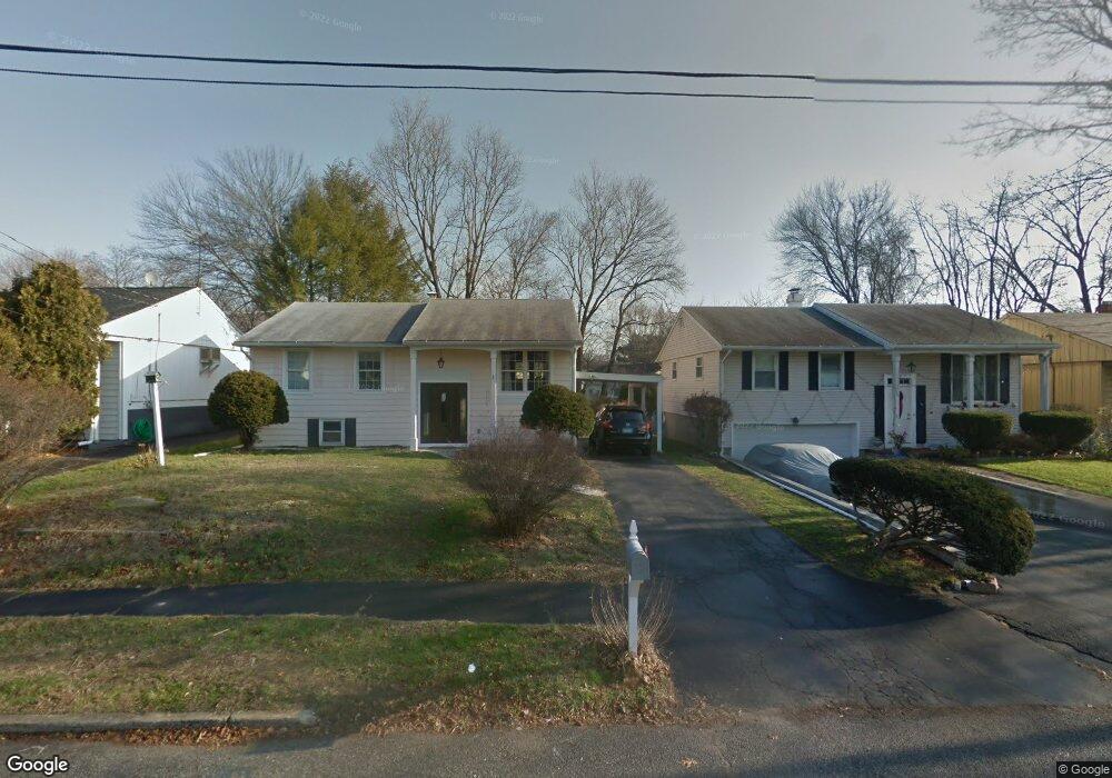 24 Quaker Rd, Norwalk, CT 06854 - photo 1