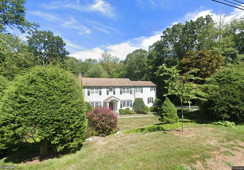 27 Woodridge Cir, New Canaan, CT 06840 - photo 1