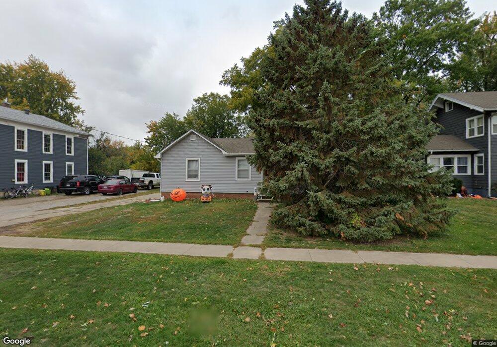 407 W 4th St S, Newton, IA 50208 - photo 1