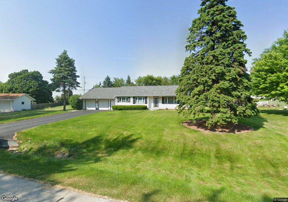 N4W22672 Lexington Dr, Waukesha, WI 53186 - photo 1