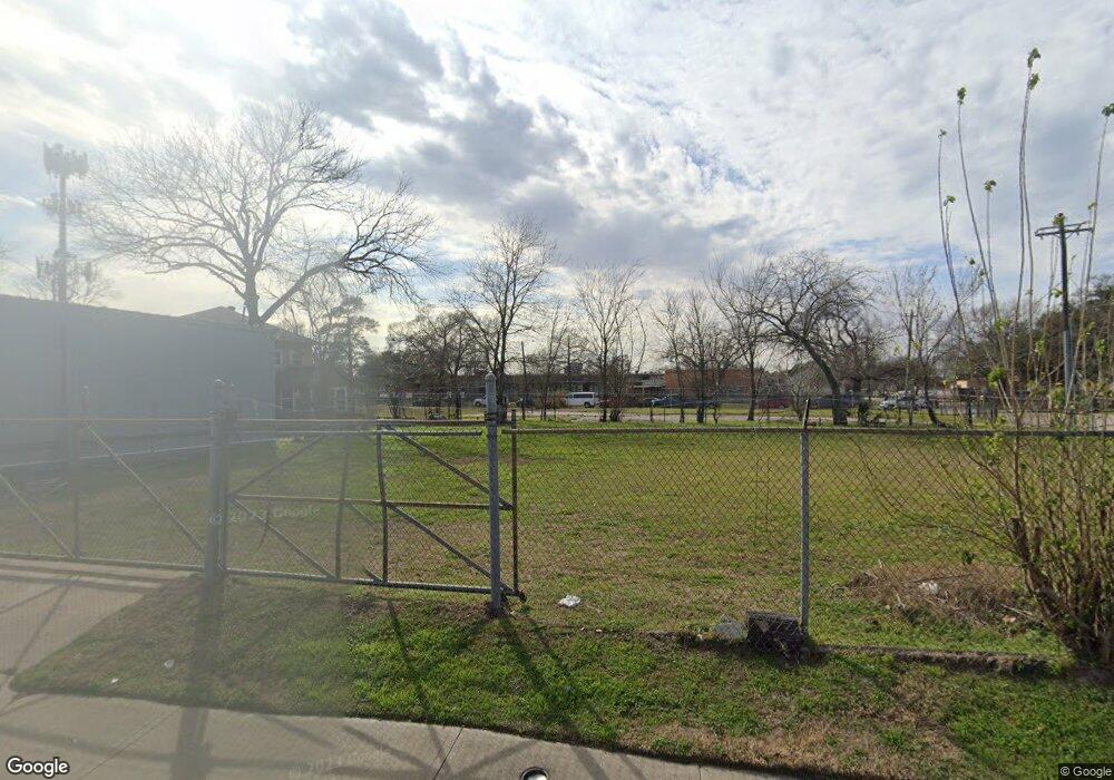 5019 Fulton St, Houston, TX 77009 - photo 1