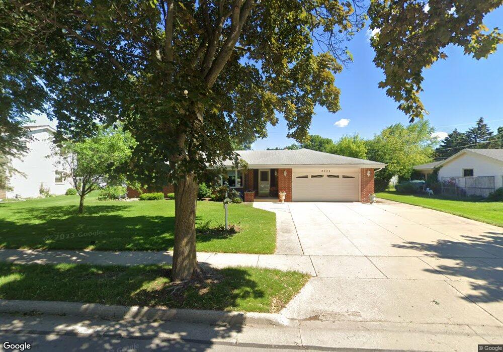 2036 Laura Ln, Waukesha, WI 53186 - photo 1