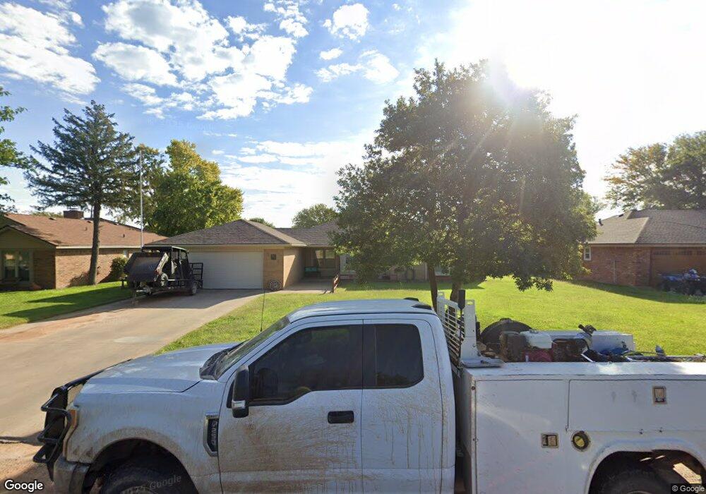 901 Bennett Dr, Dumas, TX 79029 - photo 1