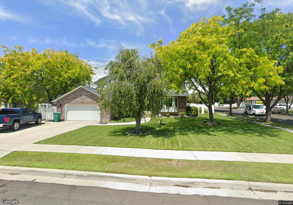 1112 Matthews Way, Riverton, UT 84065 - photo 1