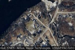 3 Elm St, Bradley, ME 04411
