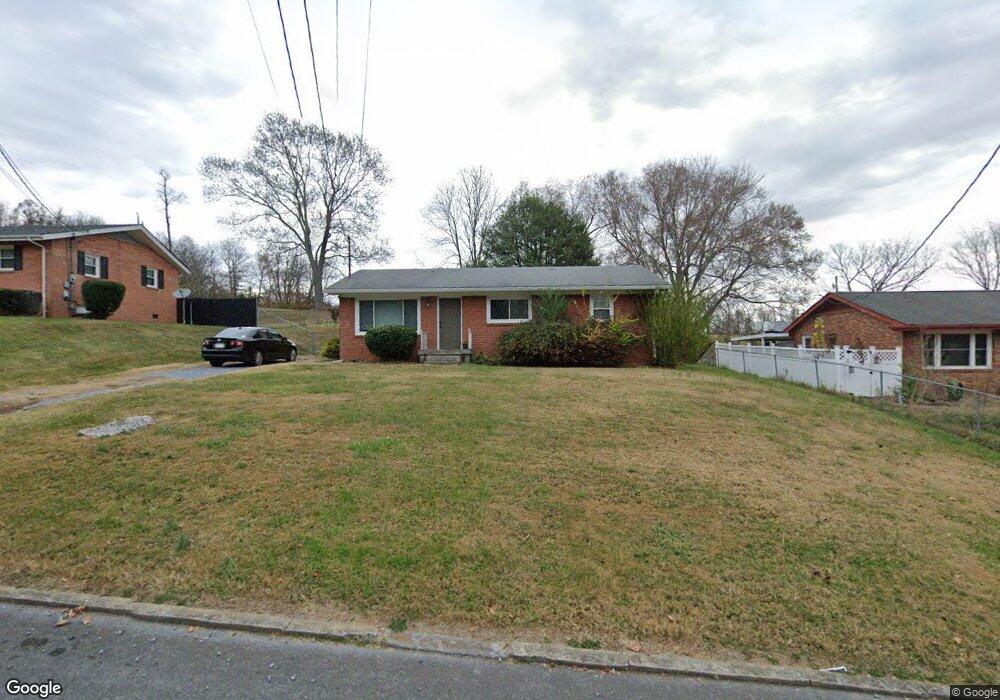 1413 Stoneybrook Dr, Johnson City, TN 37601 - photo 1