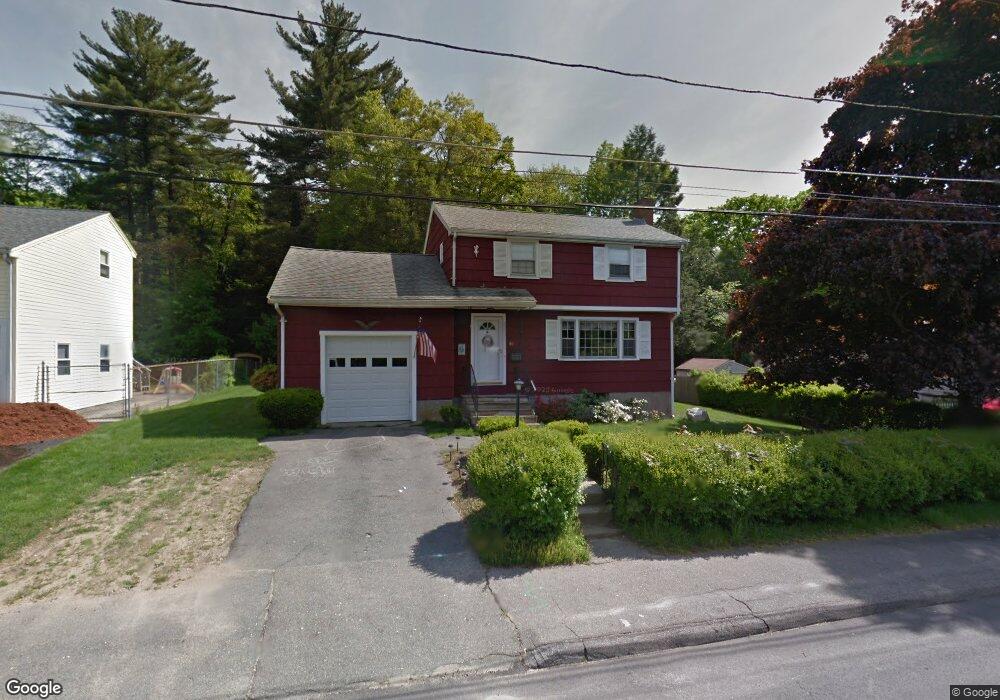 40 Woodcliff Rd, Holbrook, MA 02343 - photo 1