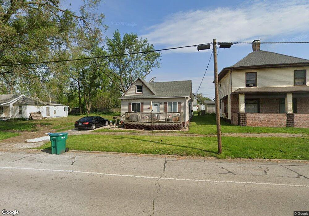 2216 Charleston Ave, Mattoon, IL 61938 - photo 1