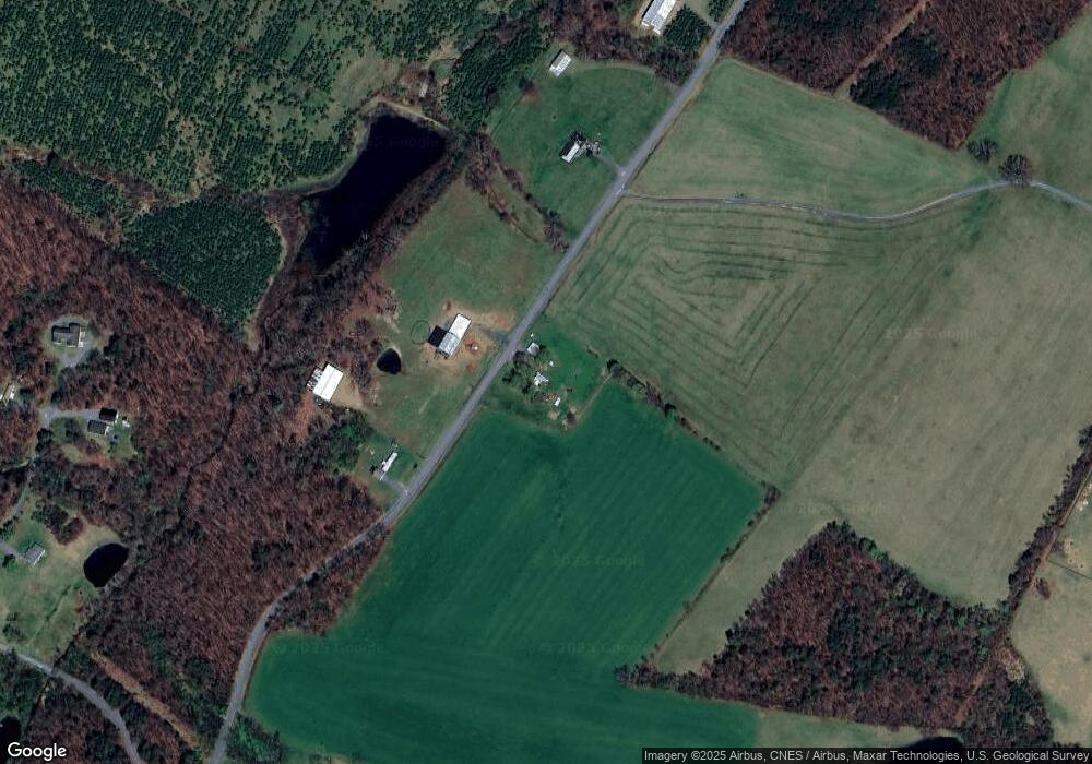 524 Middle Fork Rd, Cross Junction, VA 22625 - photo 1