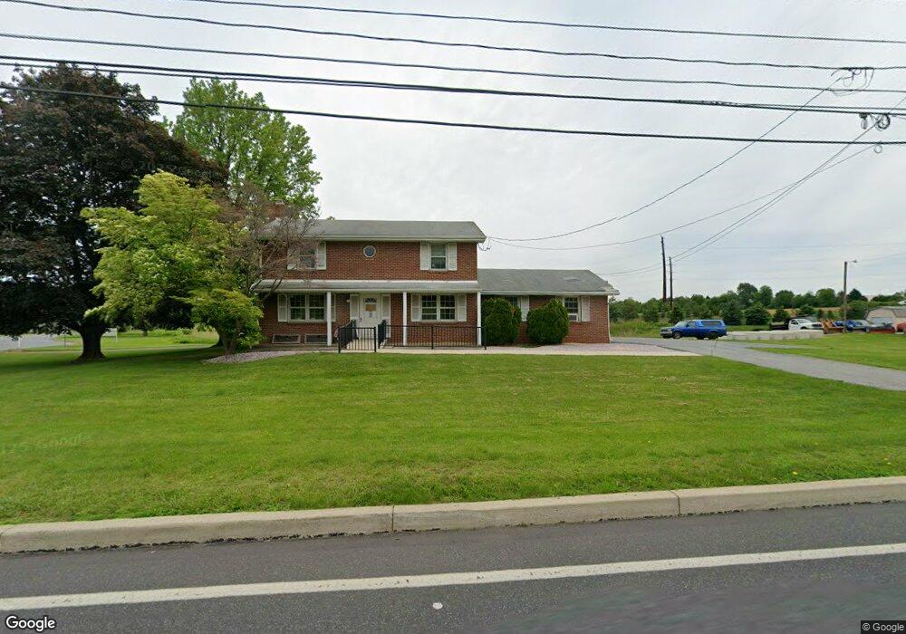 547 N Krocks Rd, Allentown, PA 18106 - photo 1