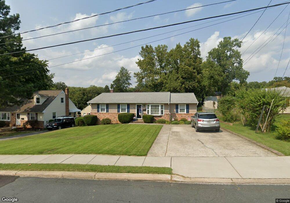 696 W Maple Rd, Linthicum Heights, MD 21090 - photo 1