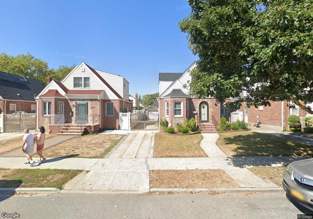 5842 192nd St, Fresh Meadows, NY 11365 - photo 1