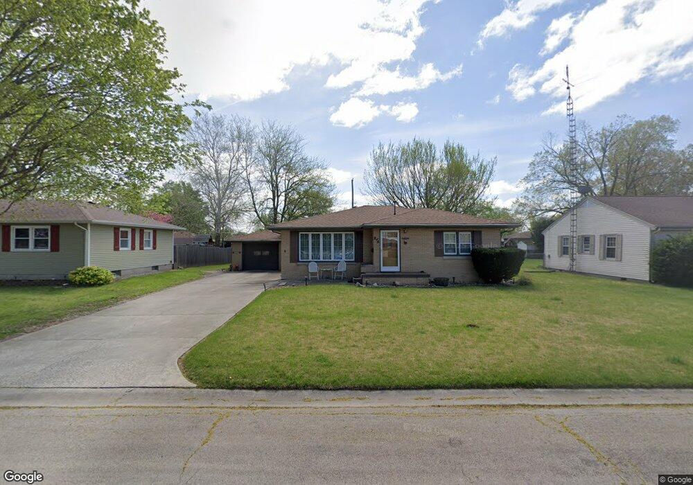 215 Regent St, Lincoln, IL 62656 - photo 1