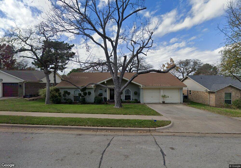 3613 Berwick Ln, Bedford, TX 76021 - photo 1