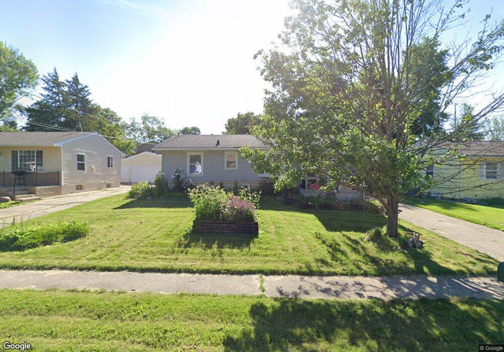 3907 SE 15th St, Des Moines, IA 50320 - photo 1