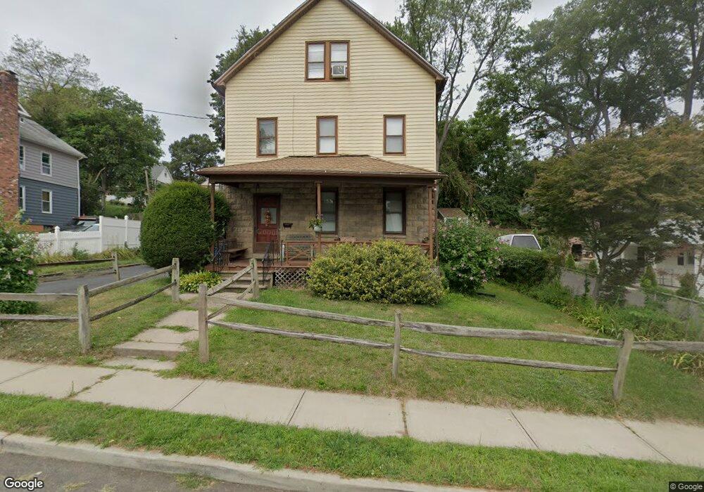 161 Spring St, Meriden, CT 06451 - photo 1