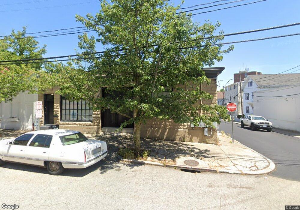 81 Montgomery St, Pawtucket, RI 02860 - photo 1