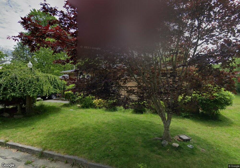 28 Eddy St, North Dartmouth, MA 02747 - photo 1