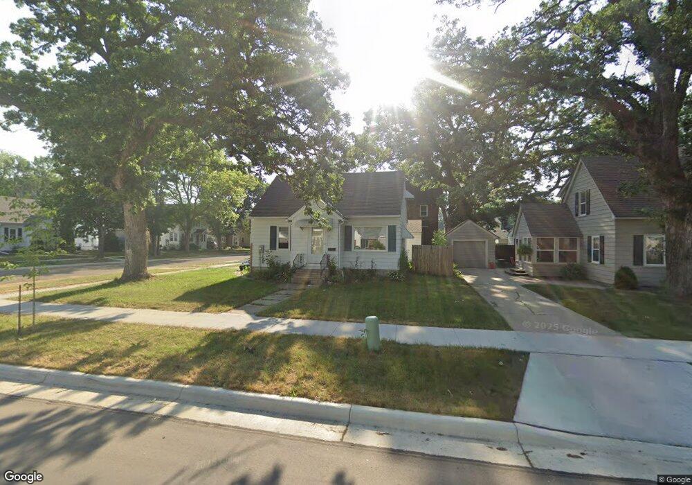 910 8th St NW, Austin, MN 55912 - photo 1