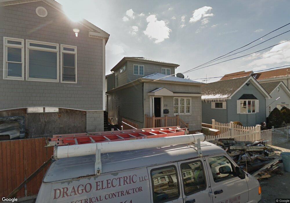 20 W 11th Rd, Broad Channel, NY 11693 - photo 1