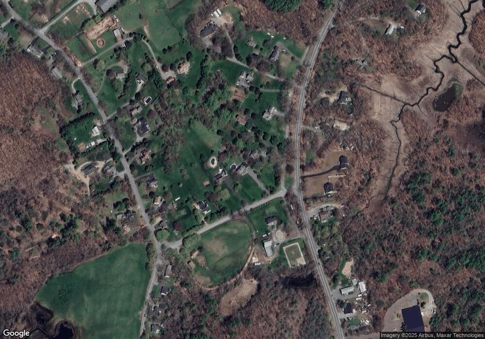 194 Cross St, Rowley, MA 01969 - photo 1