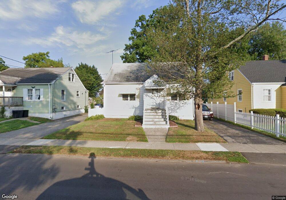 210 Everett St, Stratford, CT 06615 - photo 1