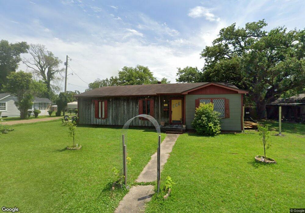 902 Camelia St, Lake Charles, LA 70607 - photo 1