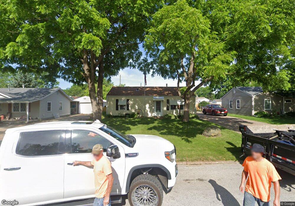7204 Volquardsen Ave, Davenport, IA 52806 - photo 1