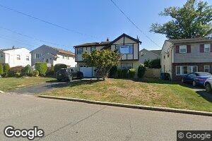 83 S Hyde Ave, Iselin, NJ 08830