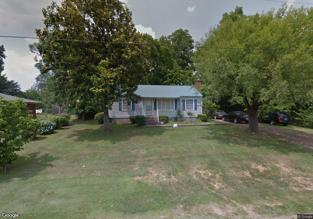 133 W Brooklyn St, Linden, TN 37096 - photo 1