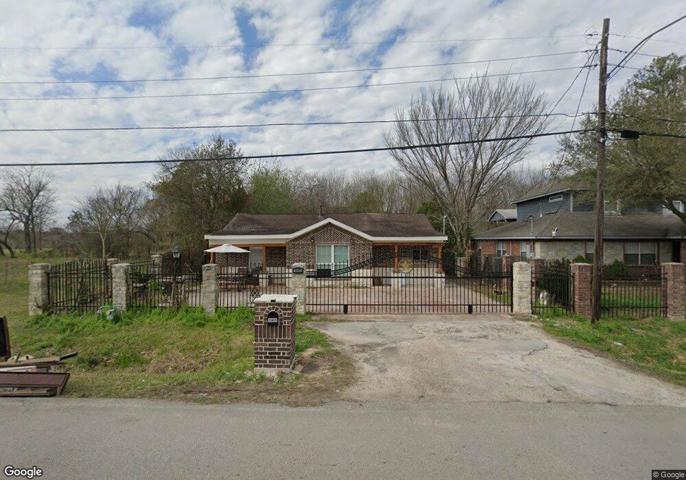 10405 Foy Ln, Houston, TX 77093 - photo 1